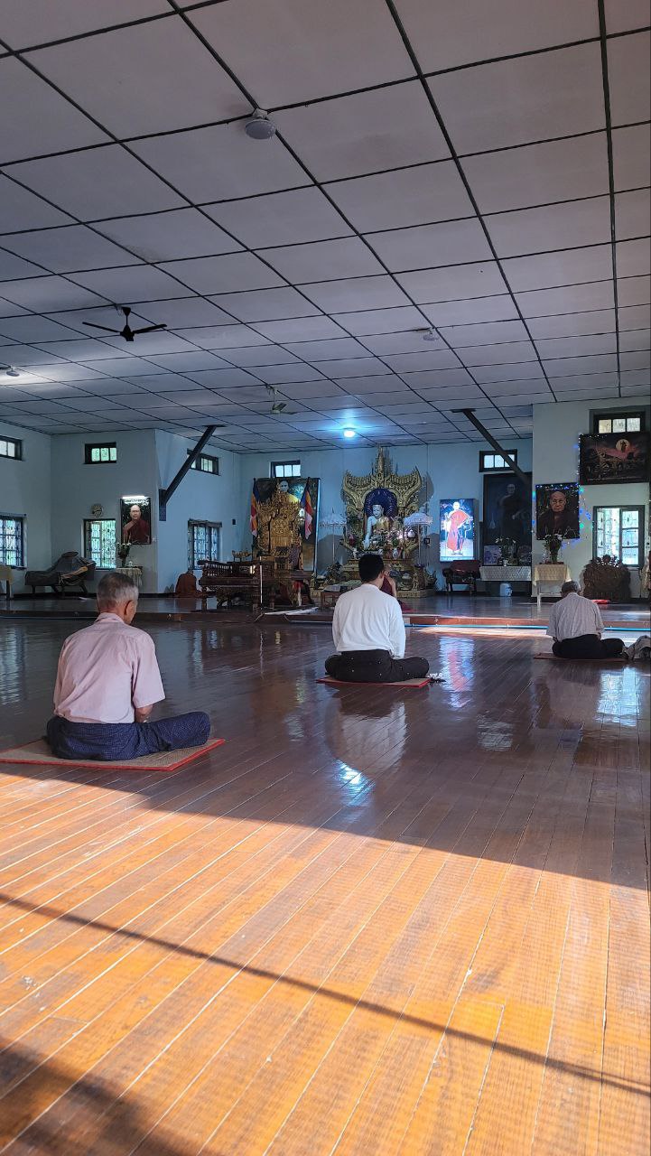 Янгон монастырь медитация